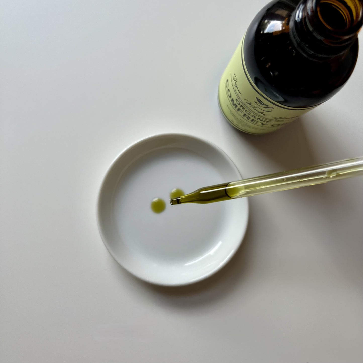 Comfrey Oil | Organic | Lemon Balm + Coconut Oil | High Potency